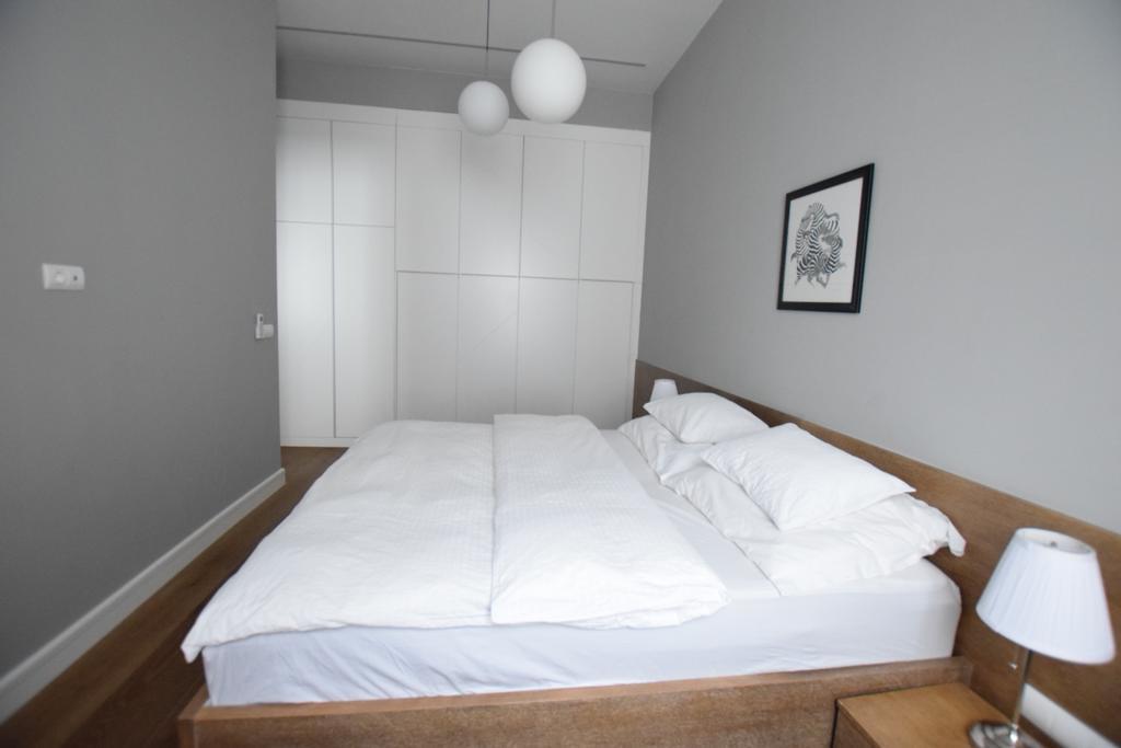 Luxury Apartment By Hi5 - Szervita Suite Budapest Bagian luar foto