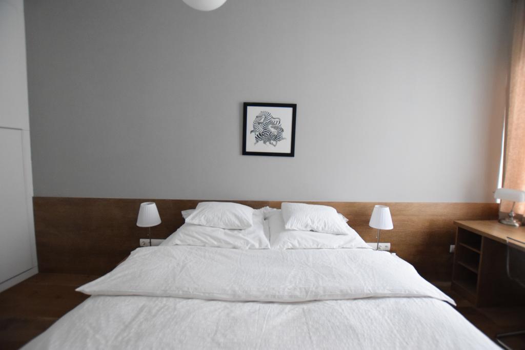 Luxury Apartment By Hi5 - Szervita Suite Budapest Bagian luar foto